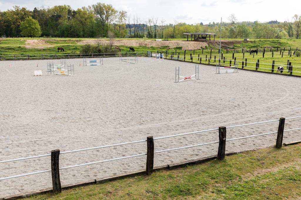 Agriturismo Jesson Rosamund Cantù Zewnętrze zdjęcie